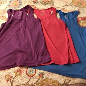 5/$25 Danskin Active Tanks